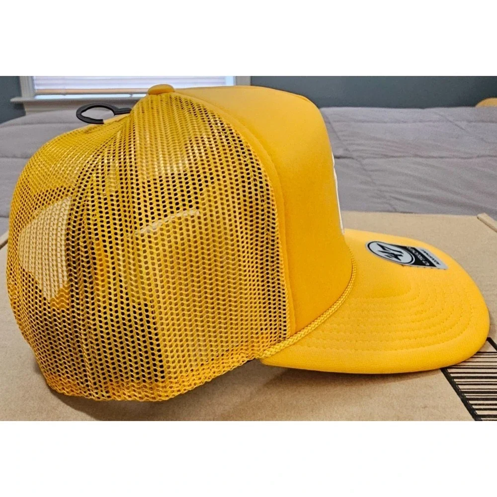 47® New York Yankees Foam Rope Trucker Hat Snapback Cap in Gold